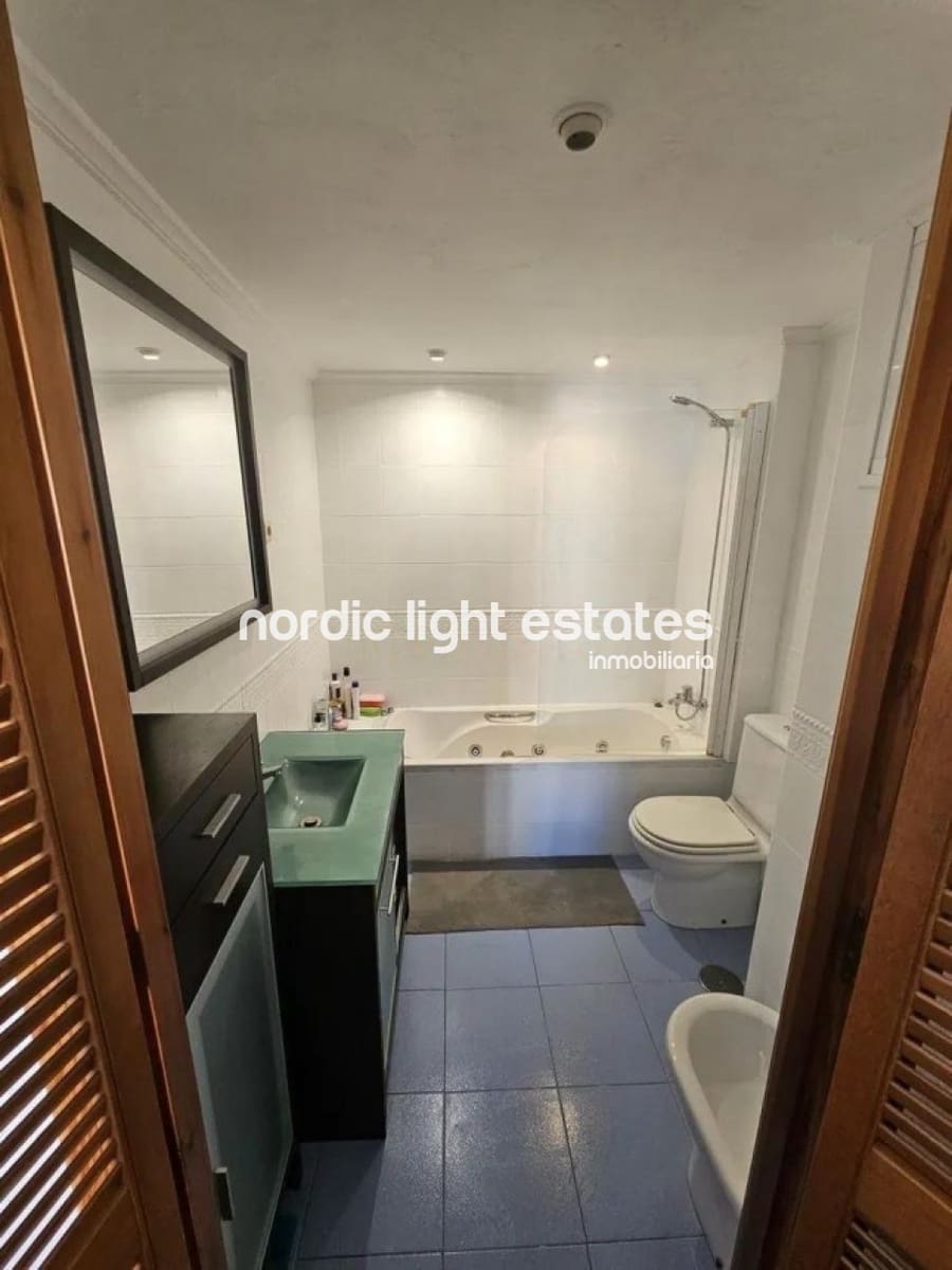 2 soveværelse Lejlighed til salg i Torremolinos med swimmingpool - € 299.000 (Ref: 9961565)