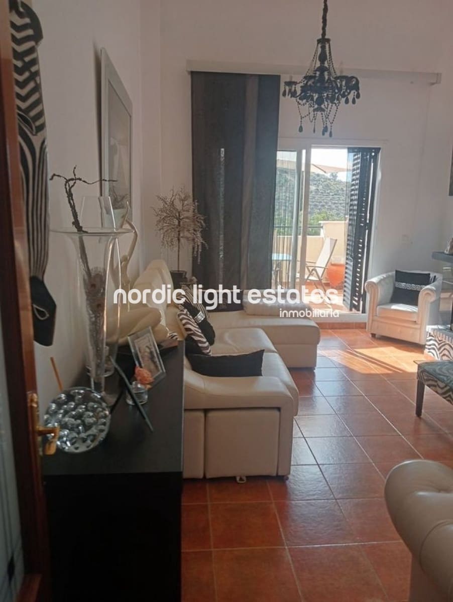3 makuuhuone Paritalo myytävänä paikassa Benagalbon mukana 
autotalli - 355 000 € (Ref: 9964221)