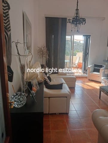 3 slaapkamer Halfvrijstaande villa te koop in Benagalbon, Rincón de la Victoria met garage - € 355.000 (Ref: 9964221)