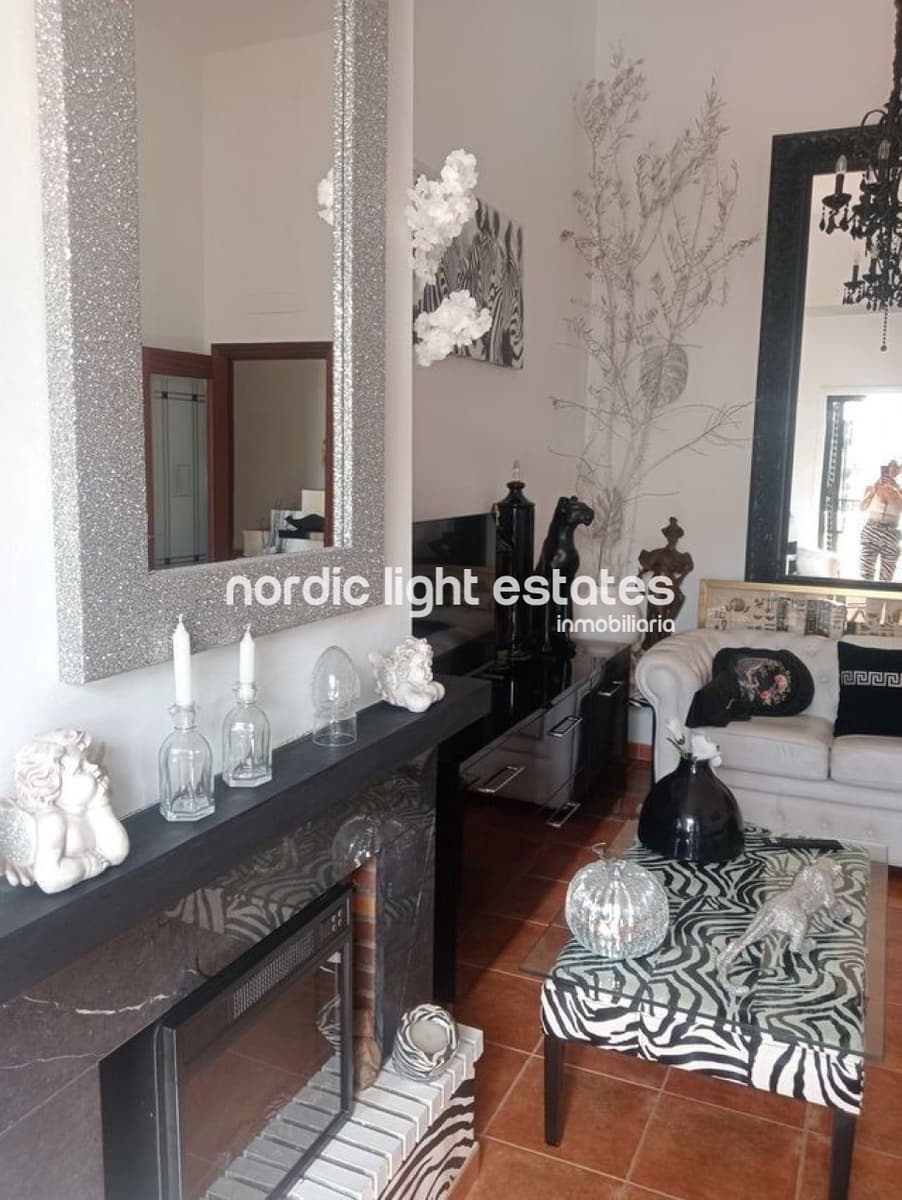 3 makuuhuone Paritalo myytävänä paikassa Benagalbon mukana 
autotalli - 355 000 € (Ref: 9964221)