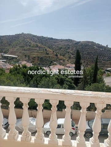 3 slaapkamer Halfvrijstaande villa te koop in Benagalbon, Rincón de la Victoria met garage - € 355.000 (Ref: 9964221)