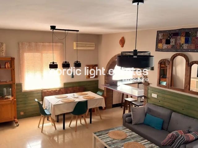 3 slaapkamer Halfvrijstaande villa te koop in Benamargosa - € 280.000 (Ref: 9970898)