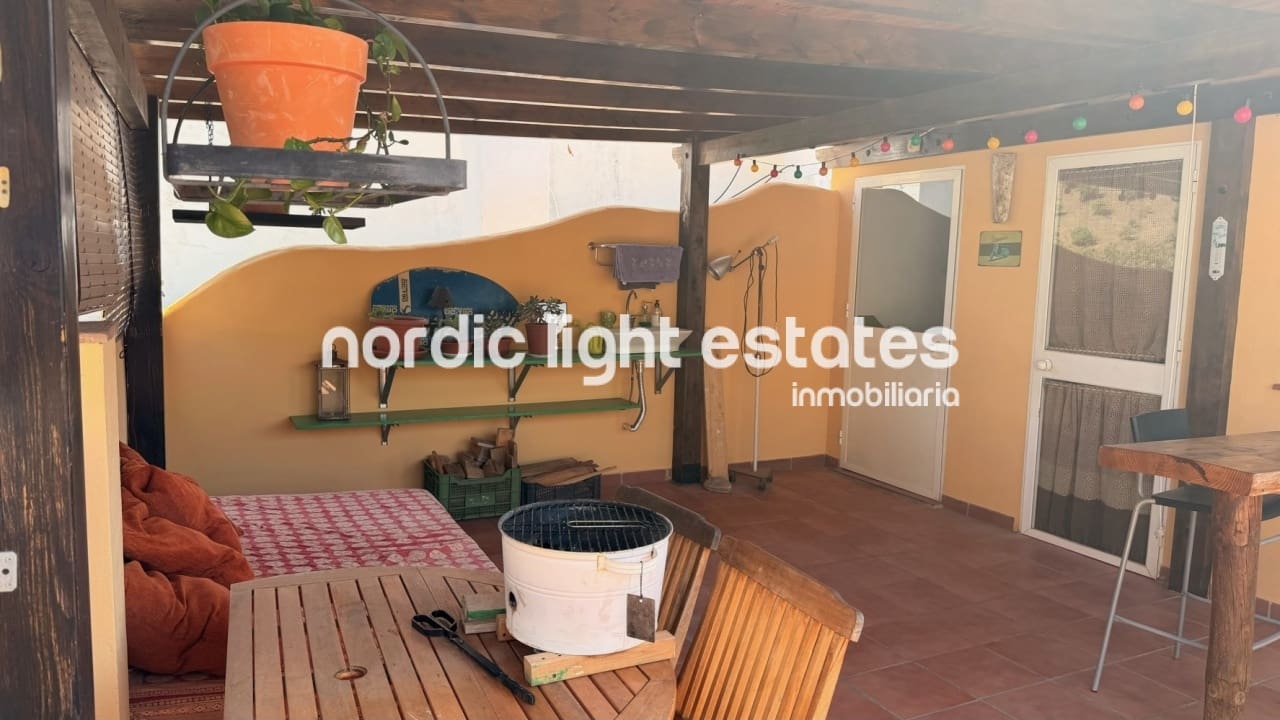 3 slaapkamer Halfvrijstaande villa te koop in Benamargosa - € 280.000 (Ref: 9970898)