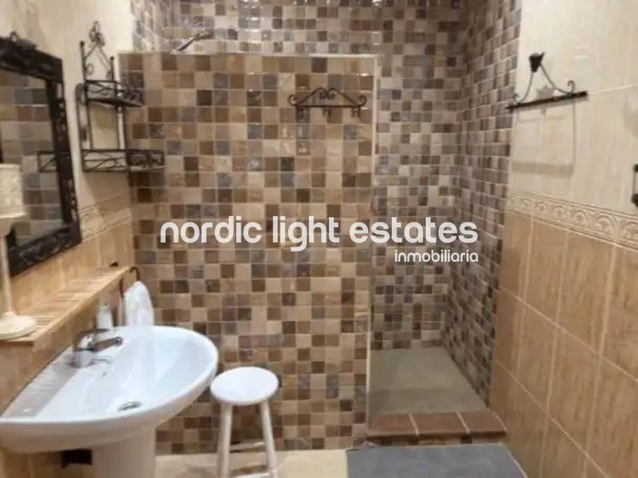 3 slaapkamer Halfvrijstaande villa te koop in Benamargosa - € 280.000 (Ref: 9970898)