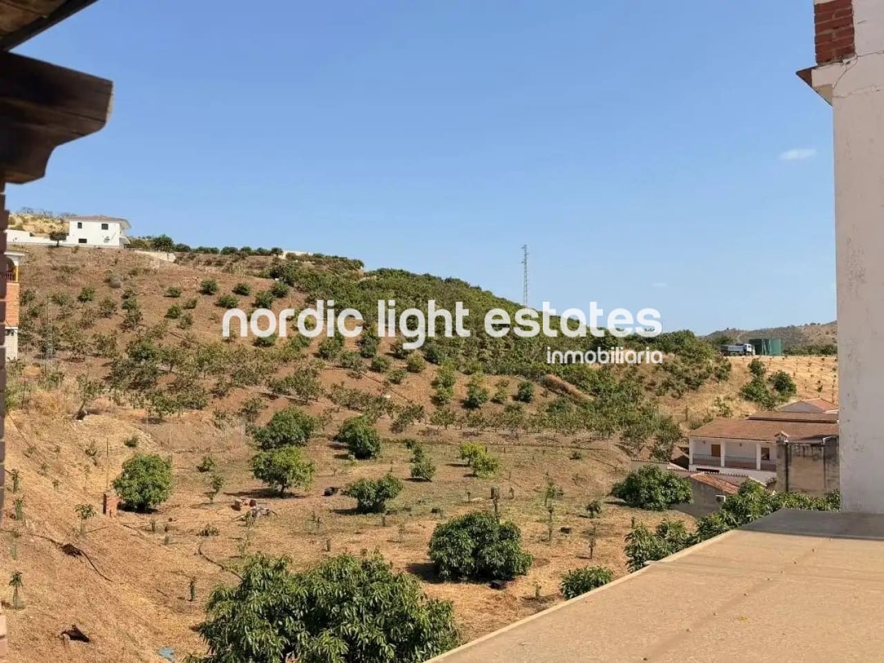 3 slaapkamer Halfvrijstaande villa te koop in Benamargosa - € 280.000 (Ref: 9970898)