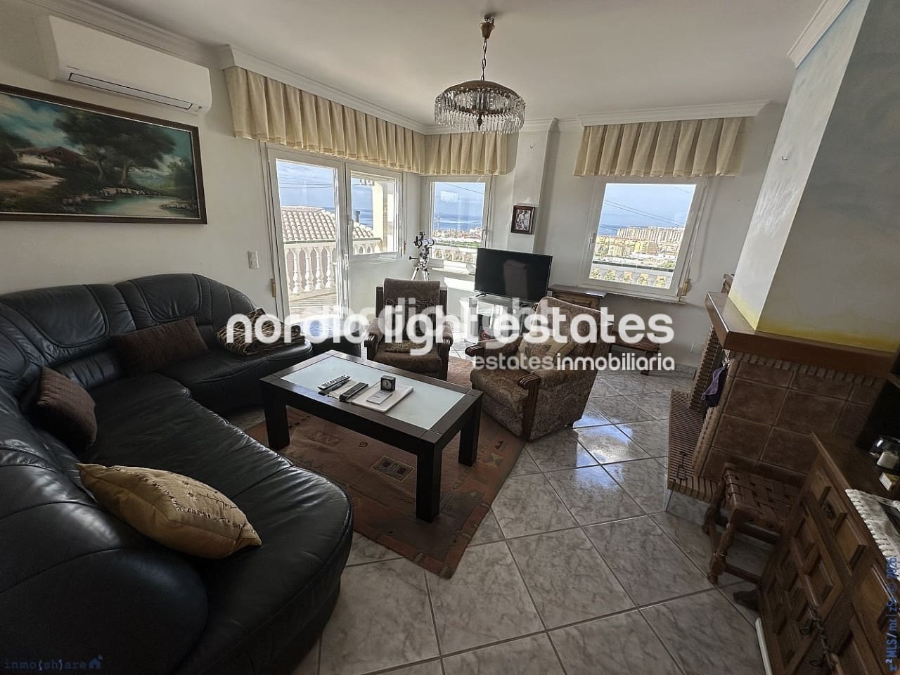 Chalet de 4 habitaciones en Algarrobo Costa en venta con piscina garaje - 585.000 € (Ref: 9989396)