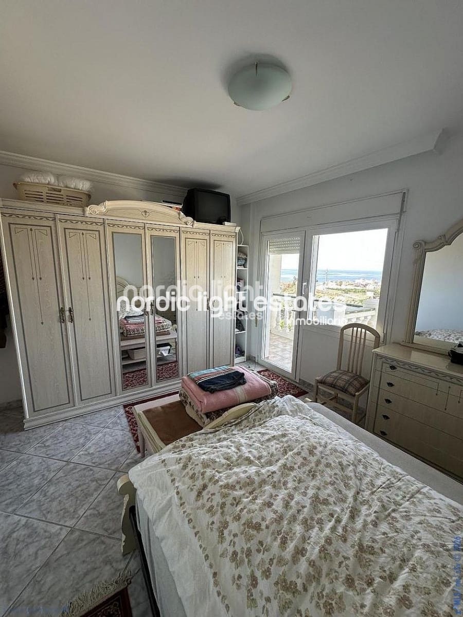 Chalet de 4 habitaciones en Algarrobo Costa en venta con piscina garaje - 585.000 € (Ref: 9989396)