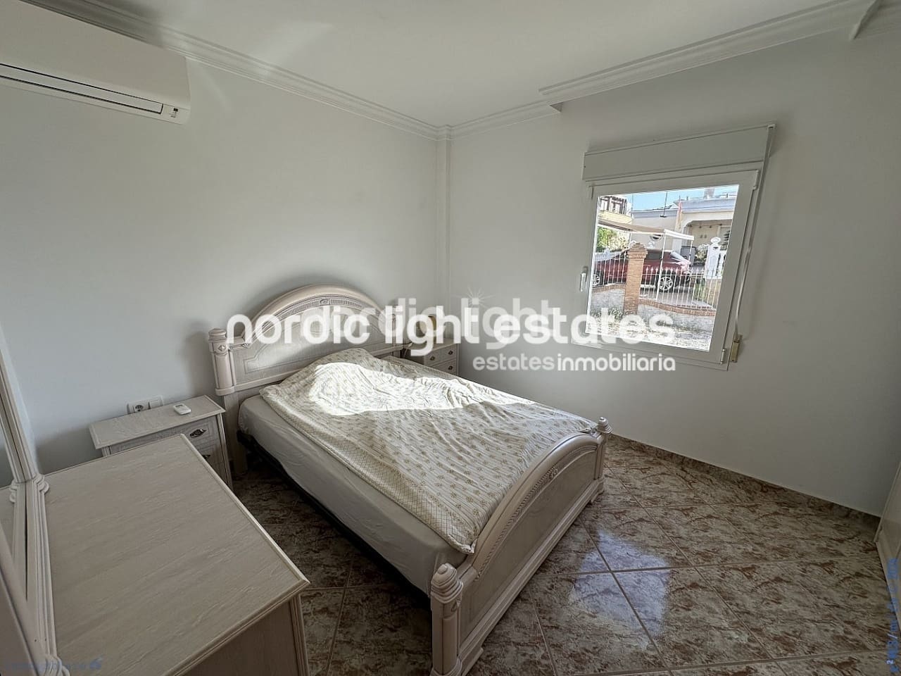 Chalet de 4 habitaciones en Algarrobo Costa en venta con piscina garaje - 585.000 € (Ref: 9989396)