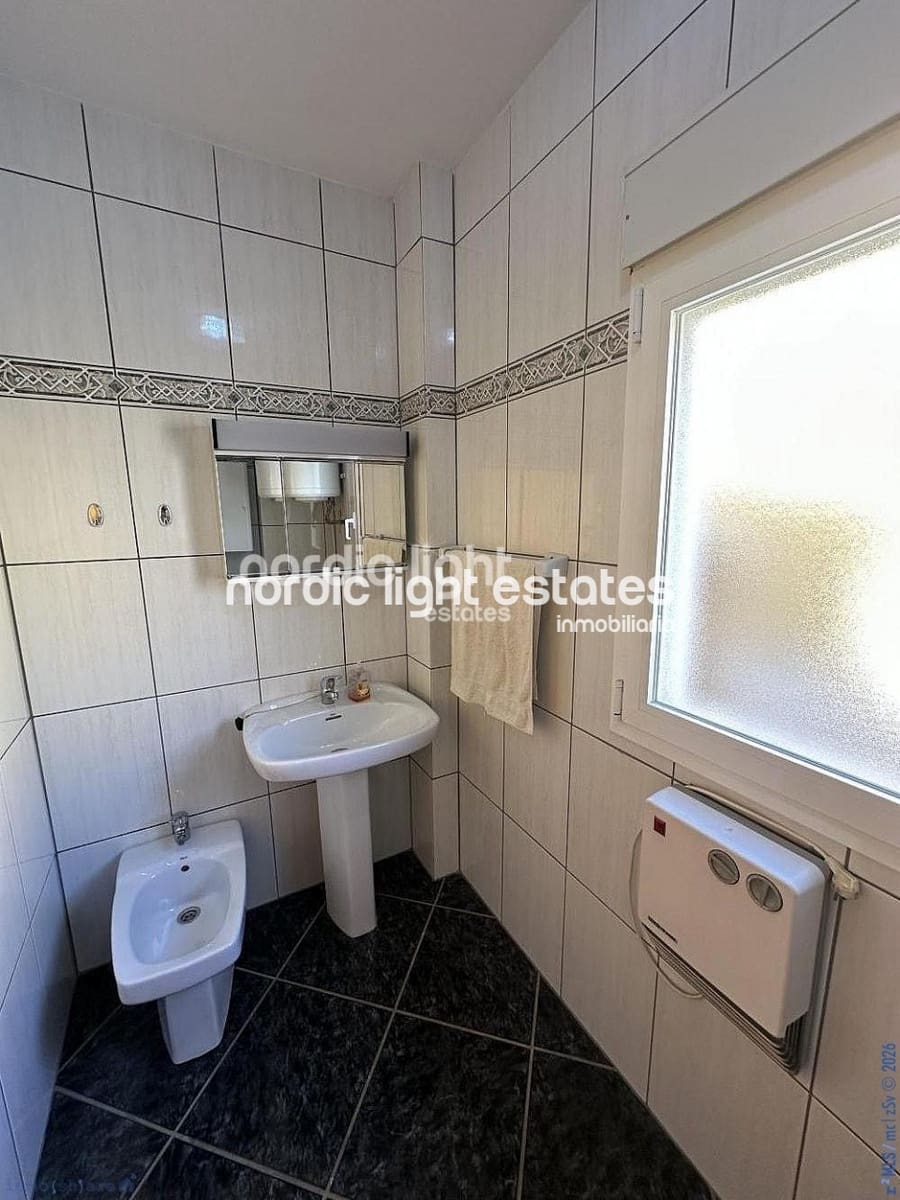Chalet de 4 habitaciones en Algarrobo Costa en venta con piscina garaje - 585.000 € (Ref: 9989396)