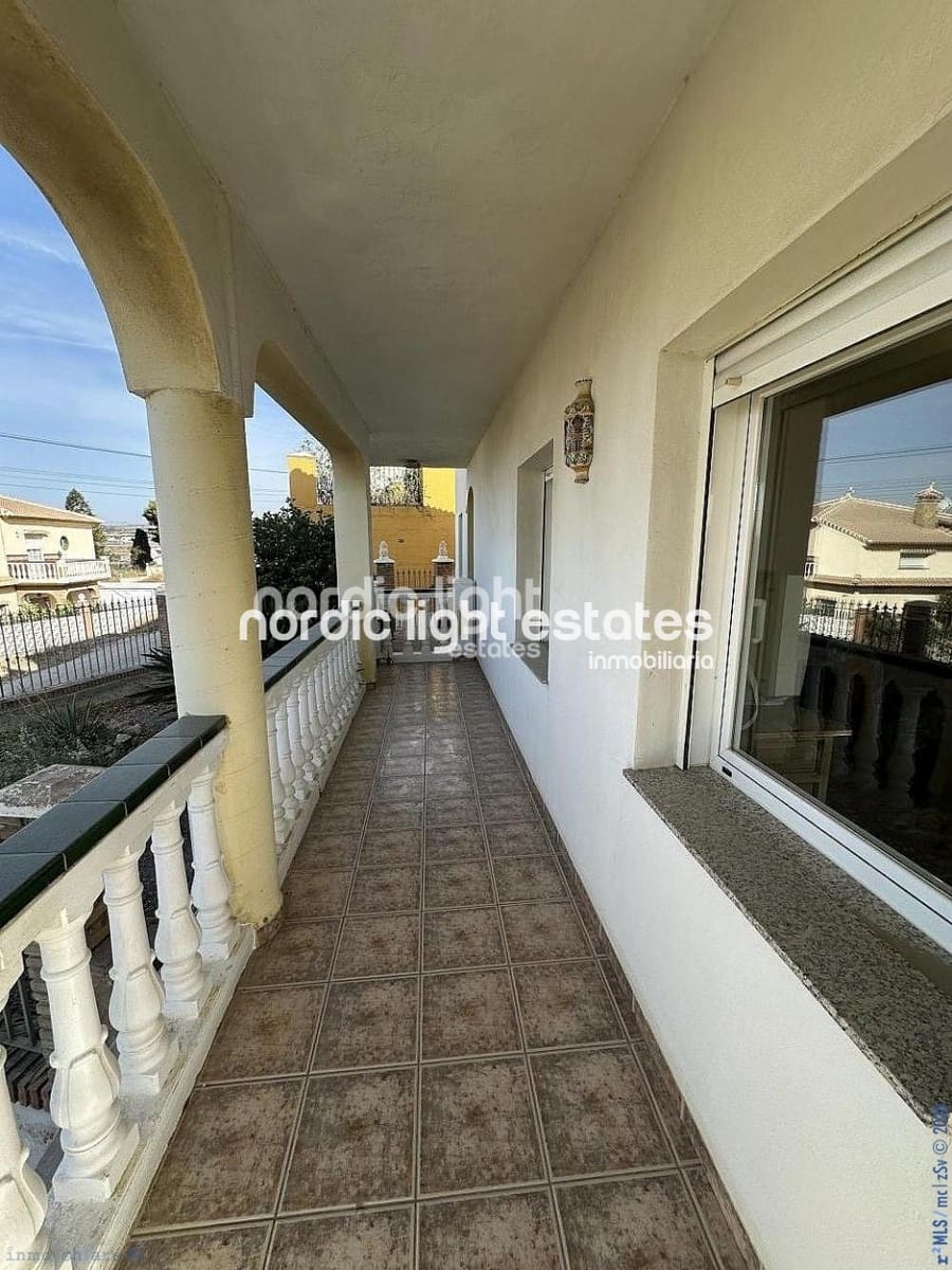 Chalet de 4 habitaciones en Algarrobo Costa en venta con piscina garaje - 585.000 € (Ref: 9989396)