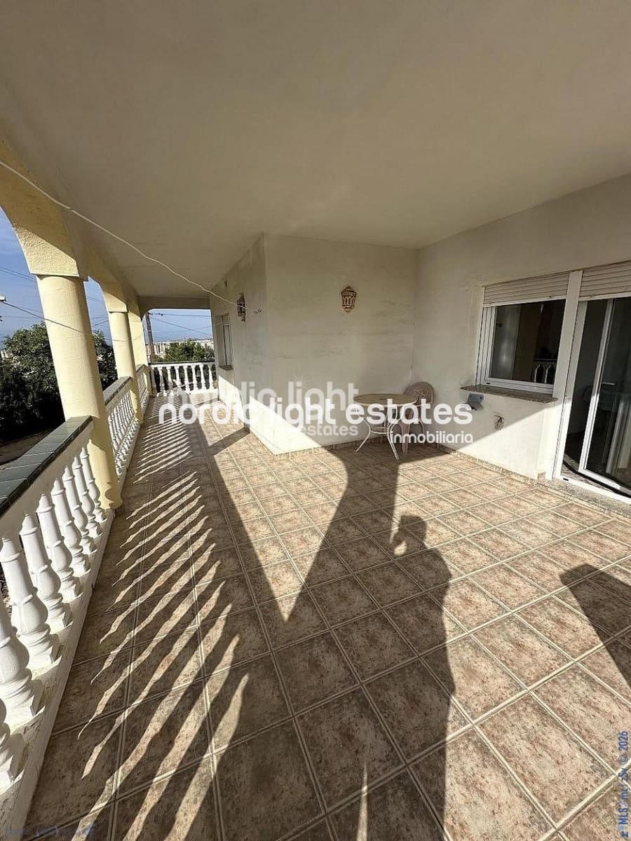 Chalet de 4 habitaciones en Algarrobo Costa en venta con piscina garaje - 585.000 € (Ref: 9989396)
