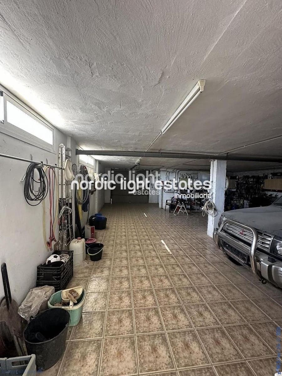 Chalet de 4 habitaciones en Algarrobo Costa en venta con piscina garaje - 585.000 € (Ref: 9989396)