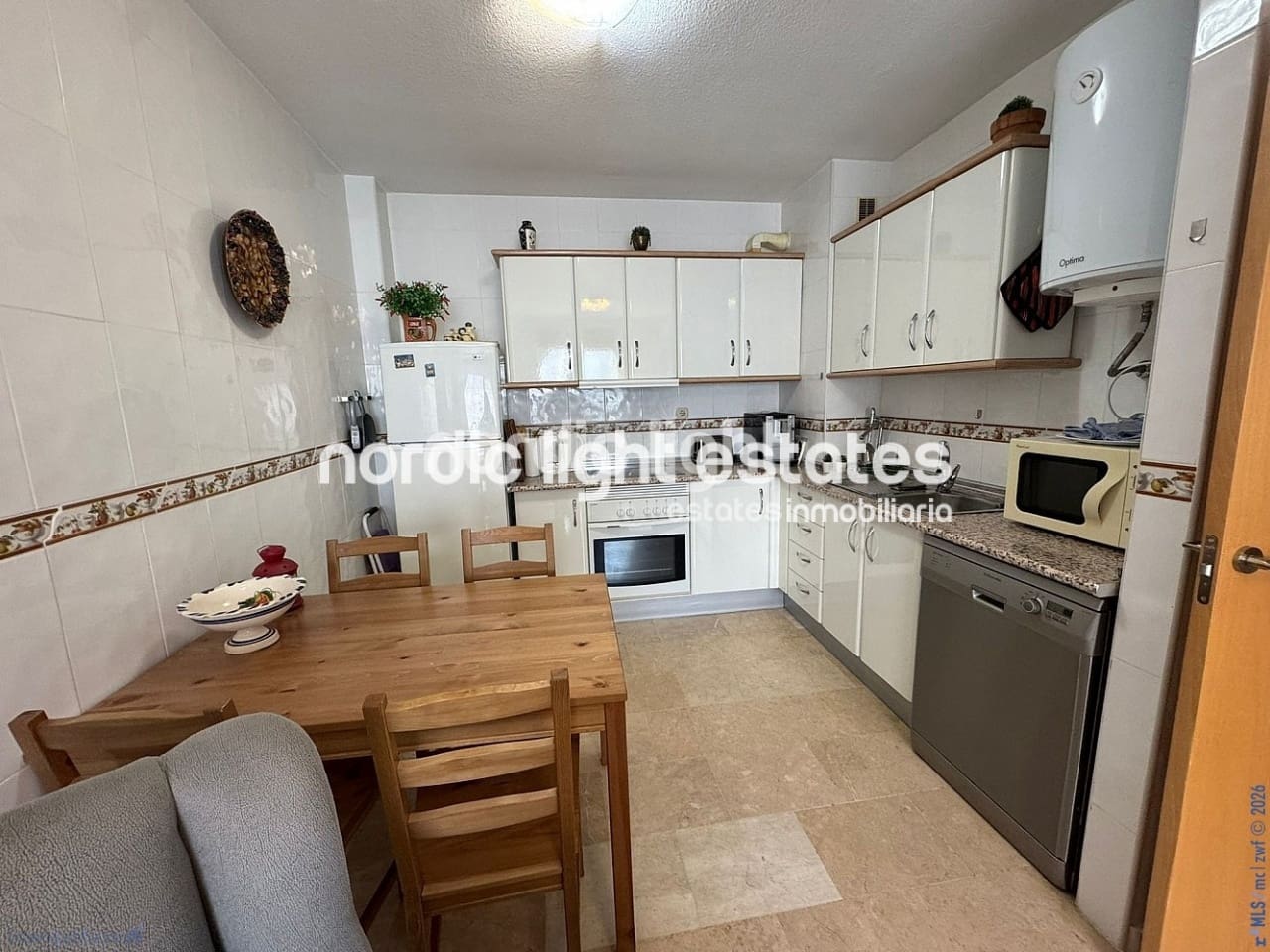 Apartamento de 2 habitaciones en Algarrobo Costa en venta - 278.000 € (Ref: 9989760)