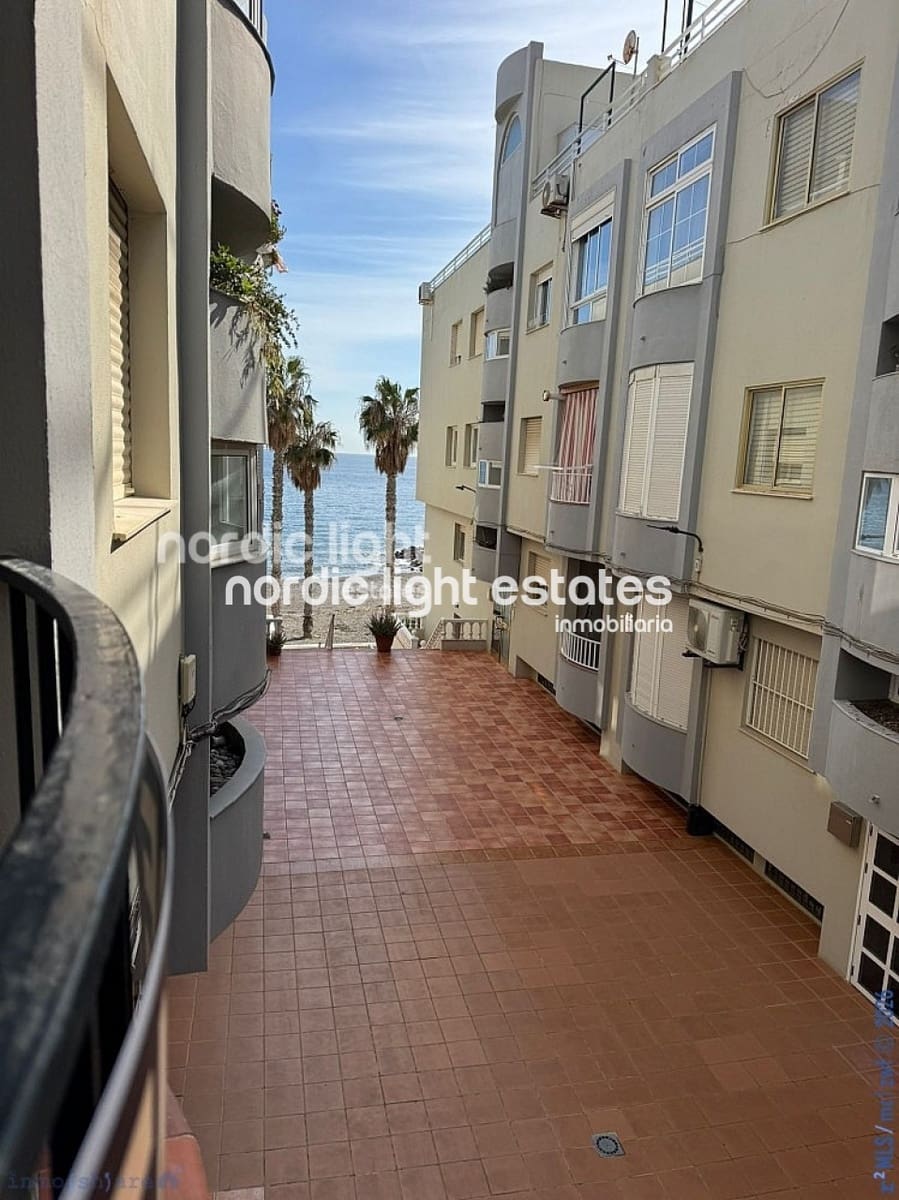 Apartamento de 2 habitaciones en Algarrobo Costa en venta - 278.000 € (Ref: 9989760)