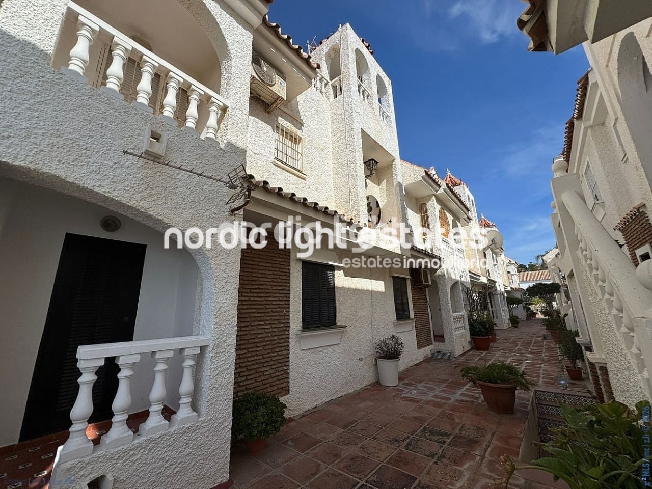 1 soverom Leilighet til salgs i Mezquitilla - € 199 995 (Ref: 9991542)