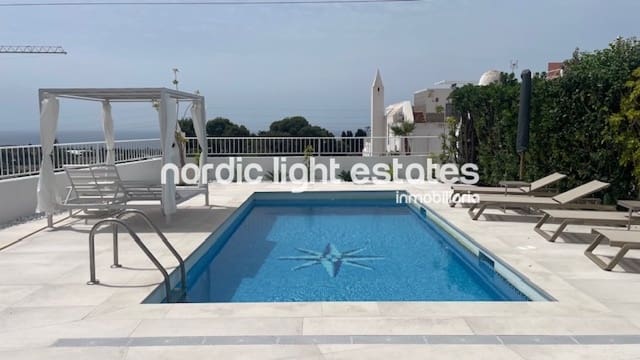 4 sypialnia Willa na sprzedaż w Nerja z basenem - 850 000 € (Ref: 9997667)