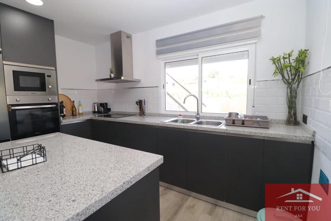 2 sovrum Villa att hyra i Cartama med pool - 1 250 € (Ref: 10019848)