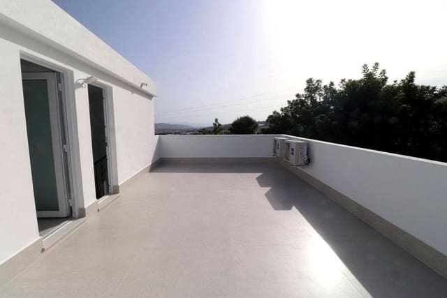 1 quarto Apartamento para arrendar em Alhaurín el Grande com garagem - 900 € (Ref: 10019925)