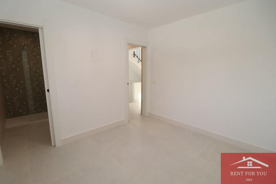 1 quarto Apartamento para arrendar em Alhaurin el Grande com garagem - 900 € (Ref: 10019925)