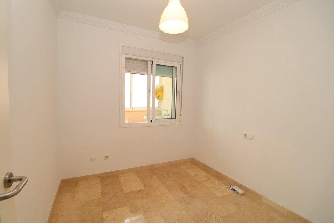 3 quarto Apartamento para arrendar em Alhaurin el Grande com garagem - 950 € (Ref: 10040258)