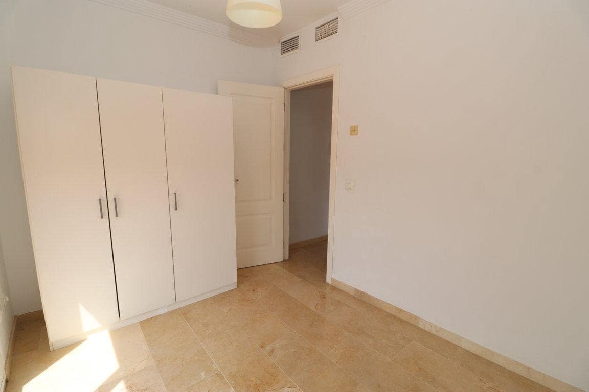 3 quarto Apartamento para arrendar em Alhaurin el Grande com garagem - 950 € (Ref: 10040258)