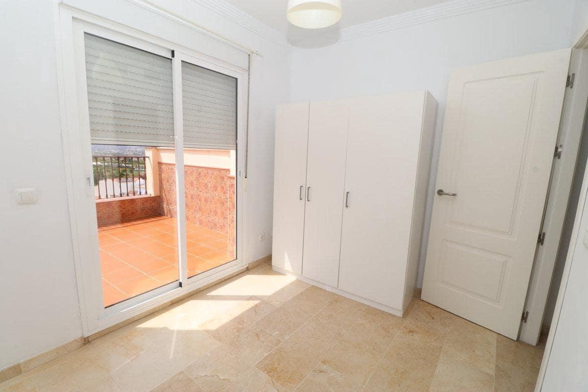 3 quarto Apartamento para arrendar em Alhaurin el Grande com garagem - 950 € (Ref: 10040258)