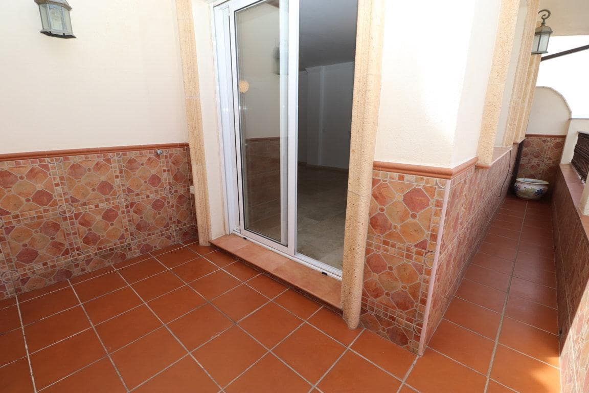 3 quarto Apartamento para arrendar em Alhaurin el Grande com garagem - 950 € (Ref: 10040258)