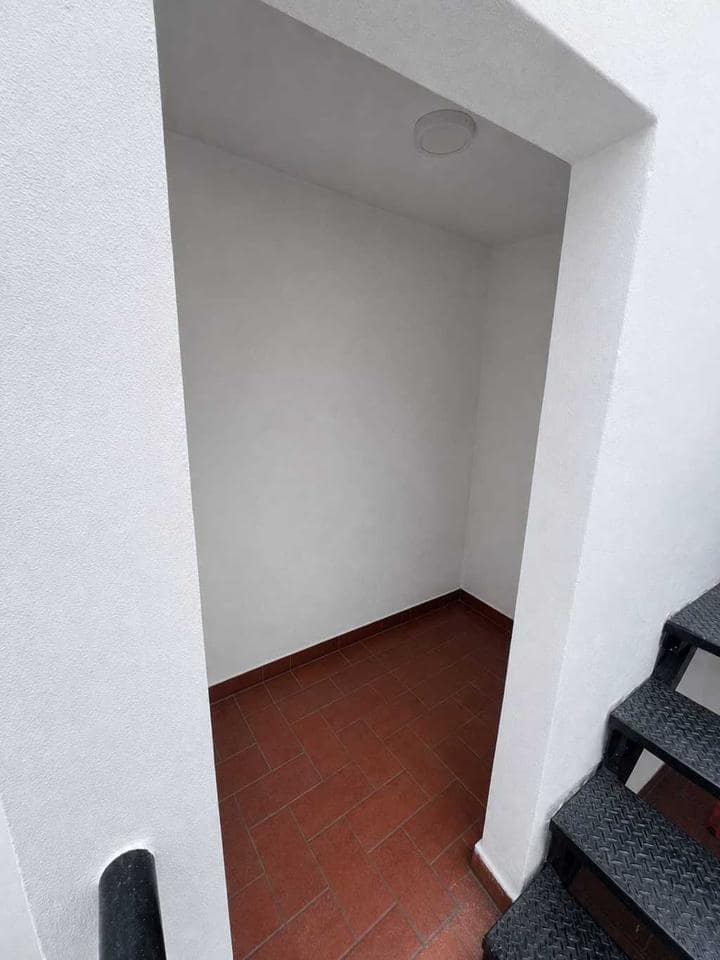 3 soveværelse Villa til leje i Coin med swimmingpool garage - € 1.200 (Ref: 10042281)