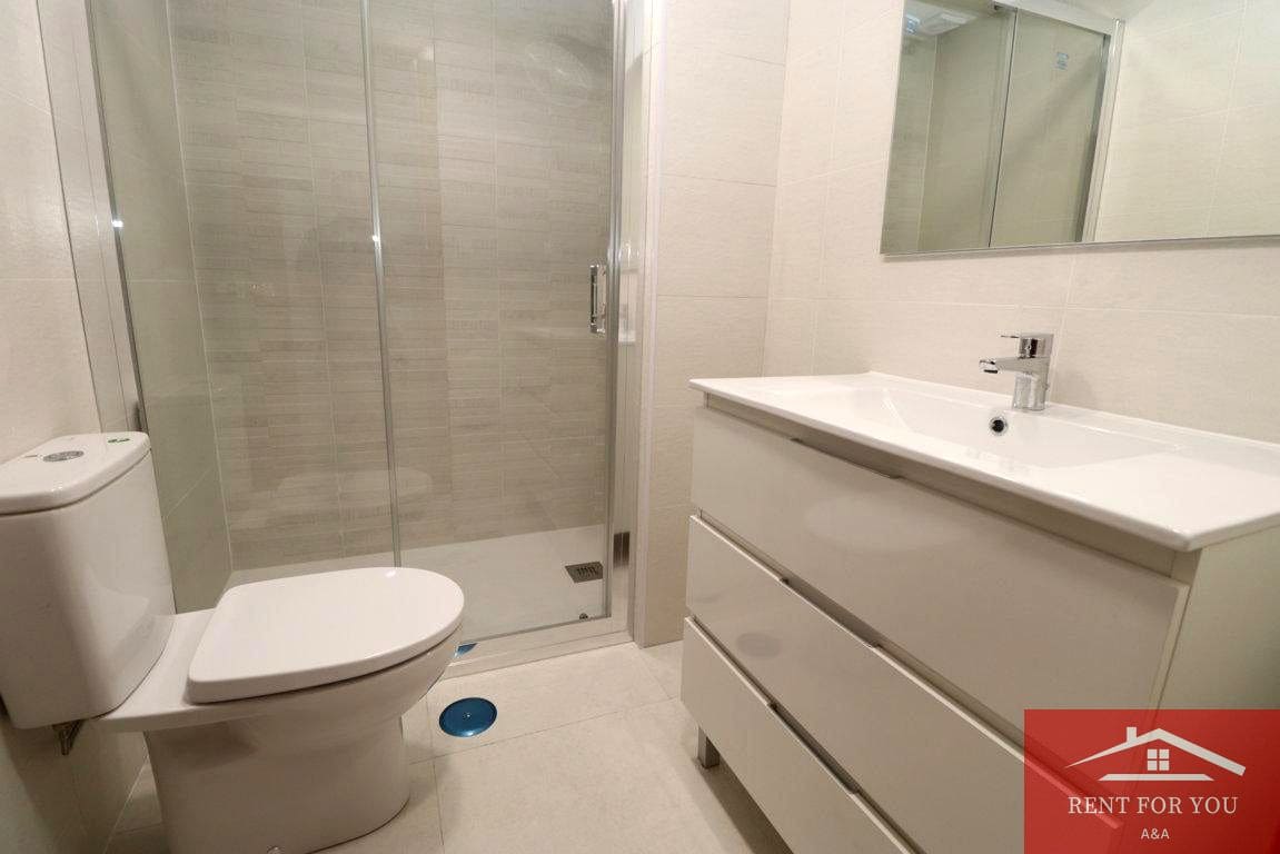 4 bedroom Flat for rent in Coin with garage - € 950 (Ref: 10045777)