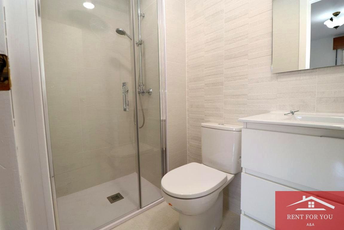 4 bedroom Flat for rent in Coin with garage - € 950 (Ref: 10045777)