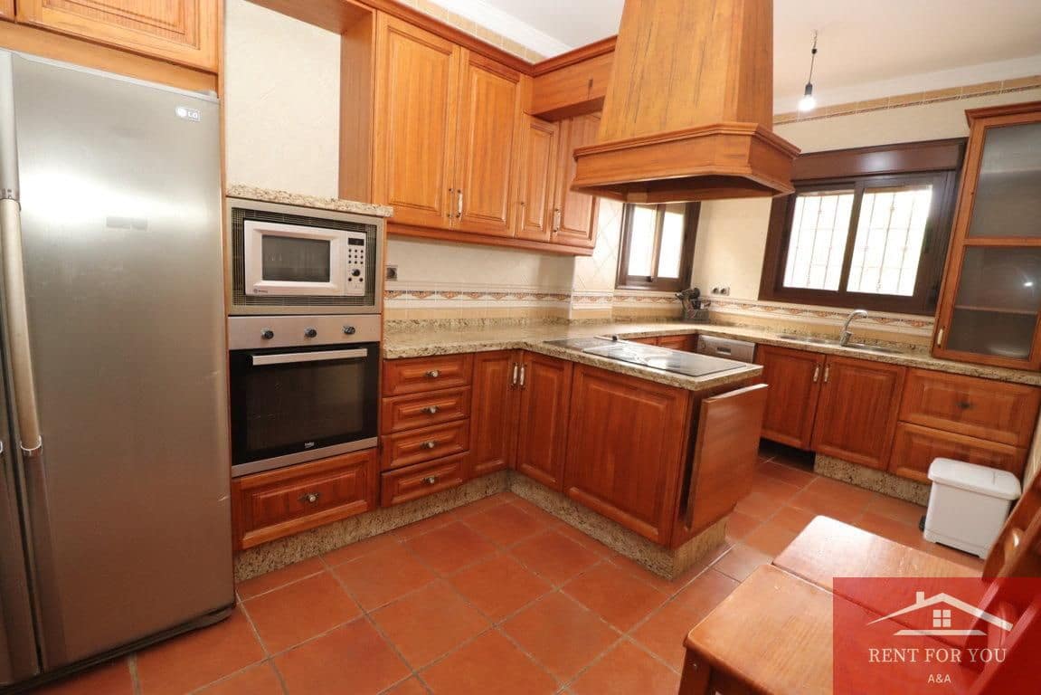 4 bedroom Villa for rent in Coin - € 1,100 (Ref: 10050464)