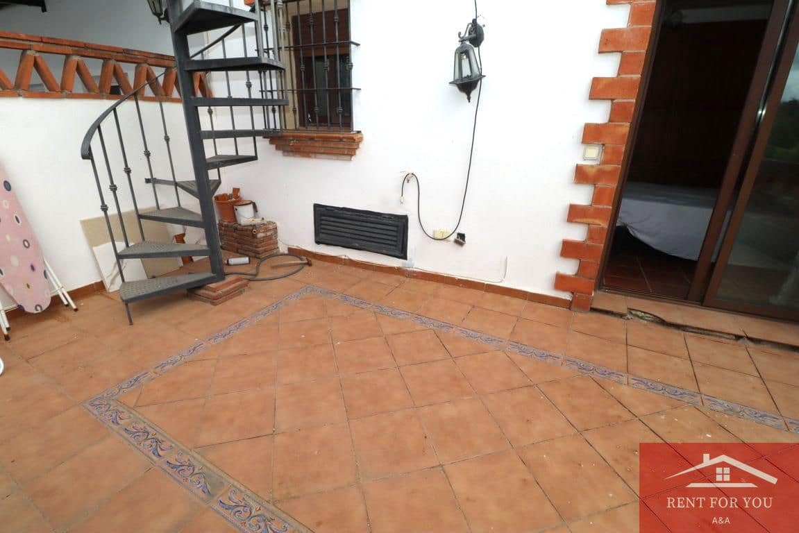4 bedroom Villa for rent in Coin - € 1,100 (Ref: 10050464)