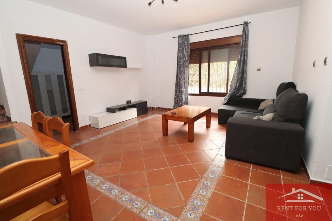 4 bedroom Villa for rent in Coin - € 1,100 (Ref: 10050464)
