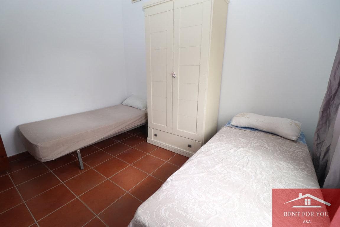 4 bedroom Villa for rent in Coin - € 1,100 (Ref: 10050464)