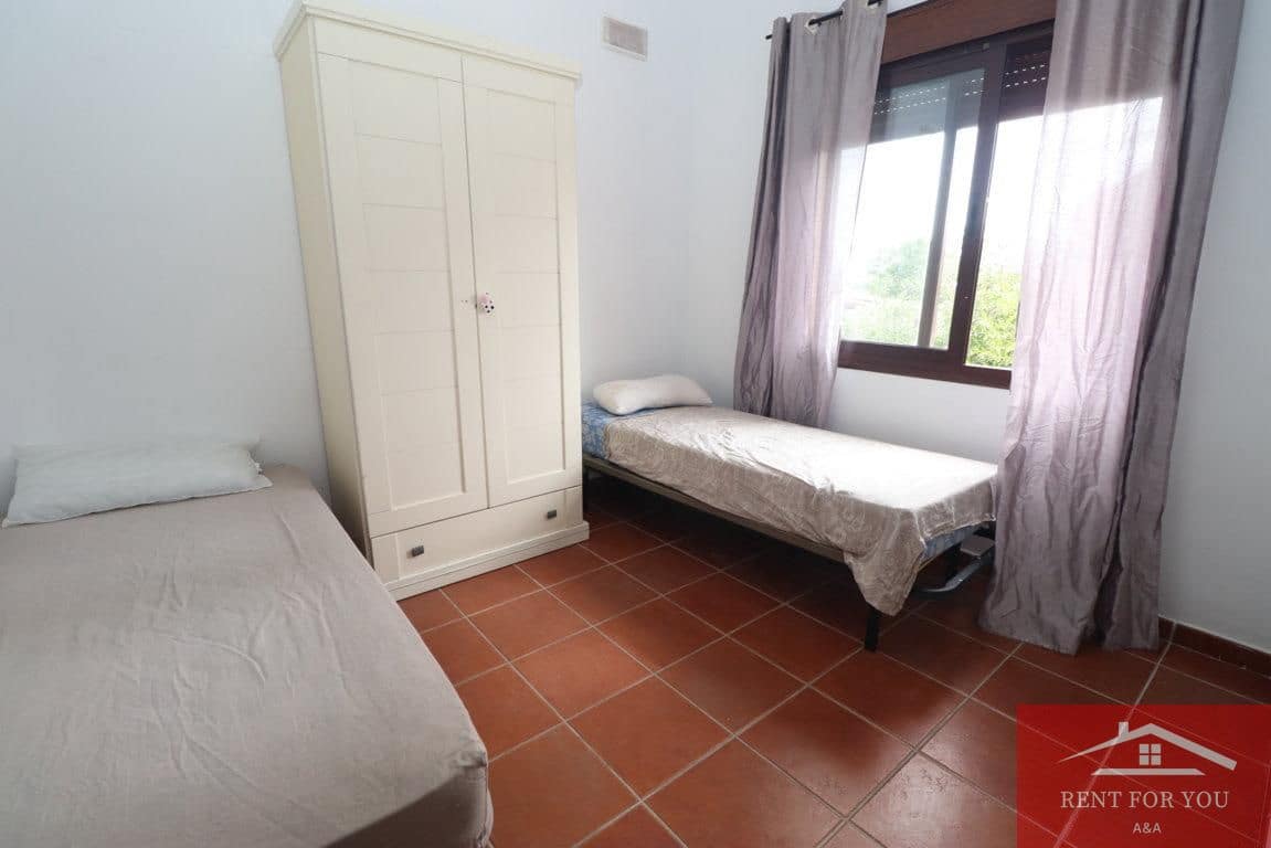 4 bedroom Villa for rent in Coin - € 1,100 (Ref: 10050464)