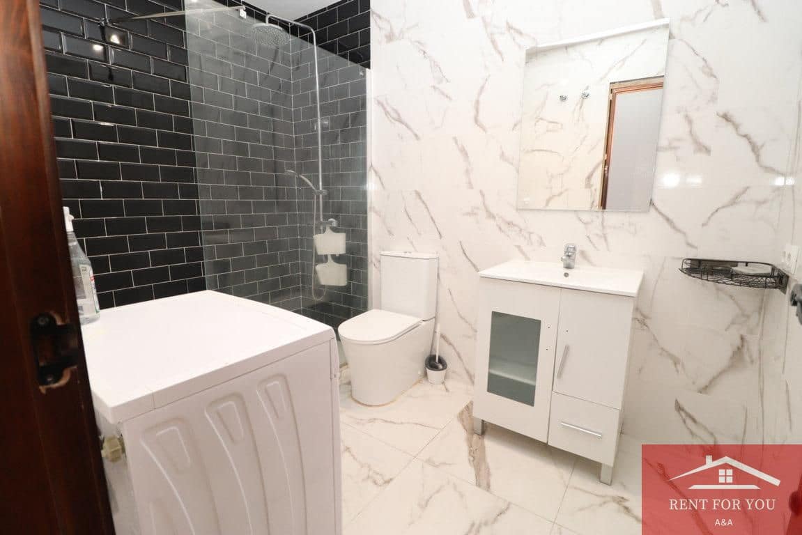 4 bedroom Villa for rent in Coin - € 1,100 (Ref: 10050464)