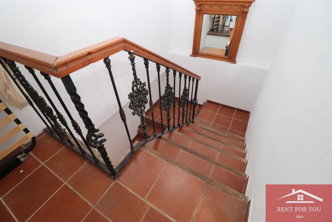 4 bedroom Villa for rent in Coin - € 1,100 (Ref: 10050464)