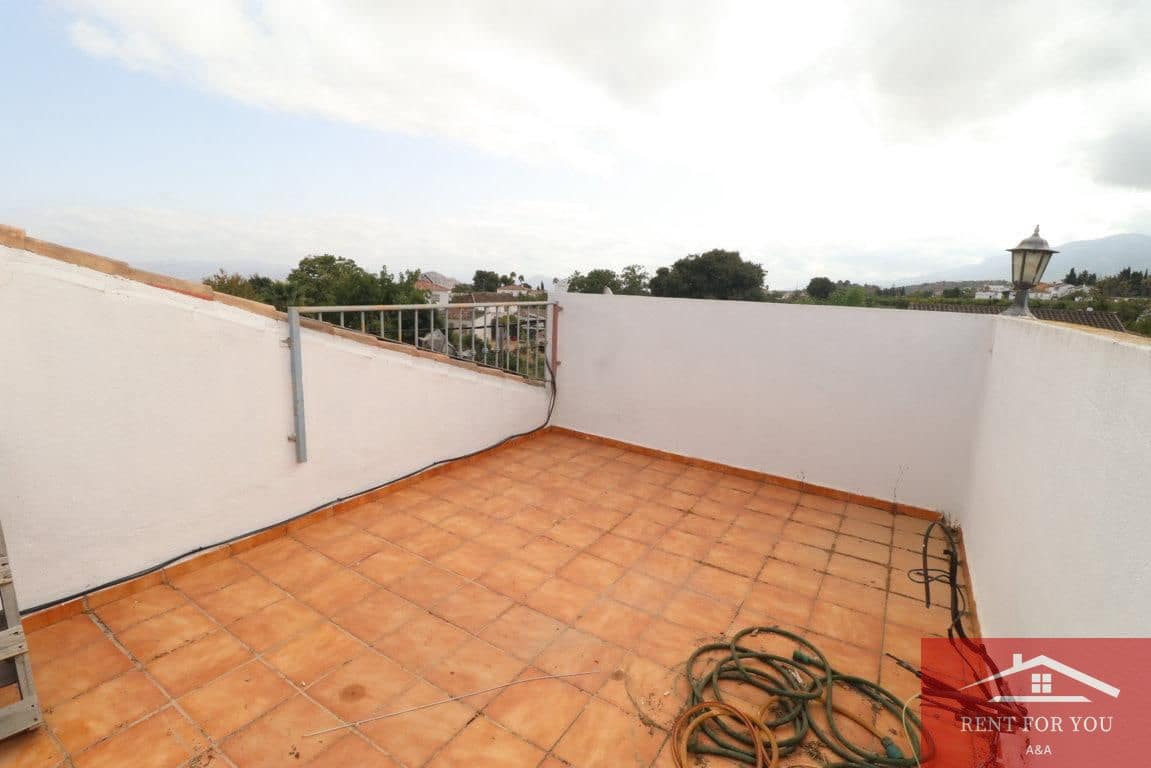 4 bedroom Villa for rent in Coin - € 1,100 (Ref: 10050464)