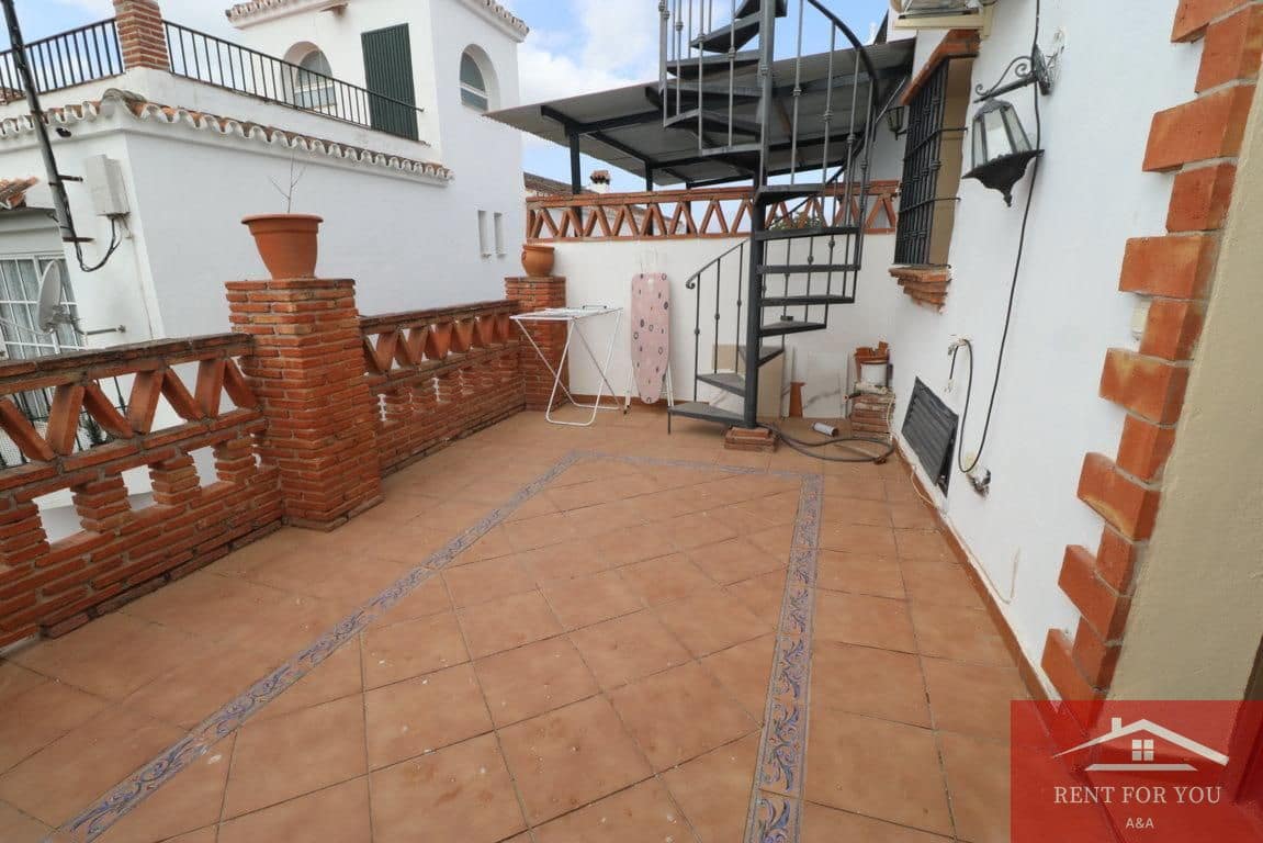 4 bedroom Villa for rent in Coin - € 1,100 (Ref: 10050464)