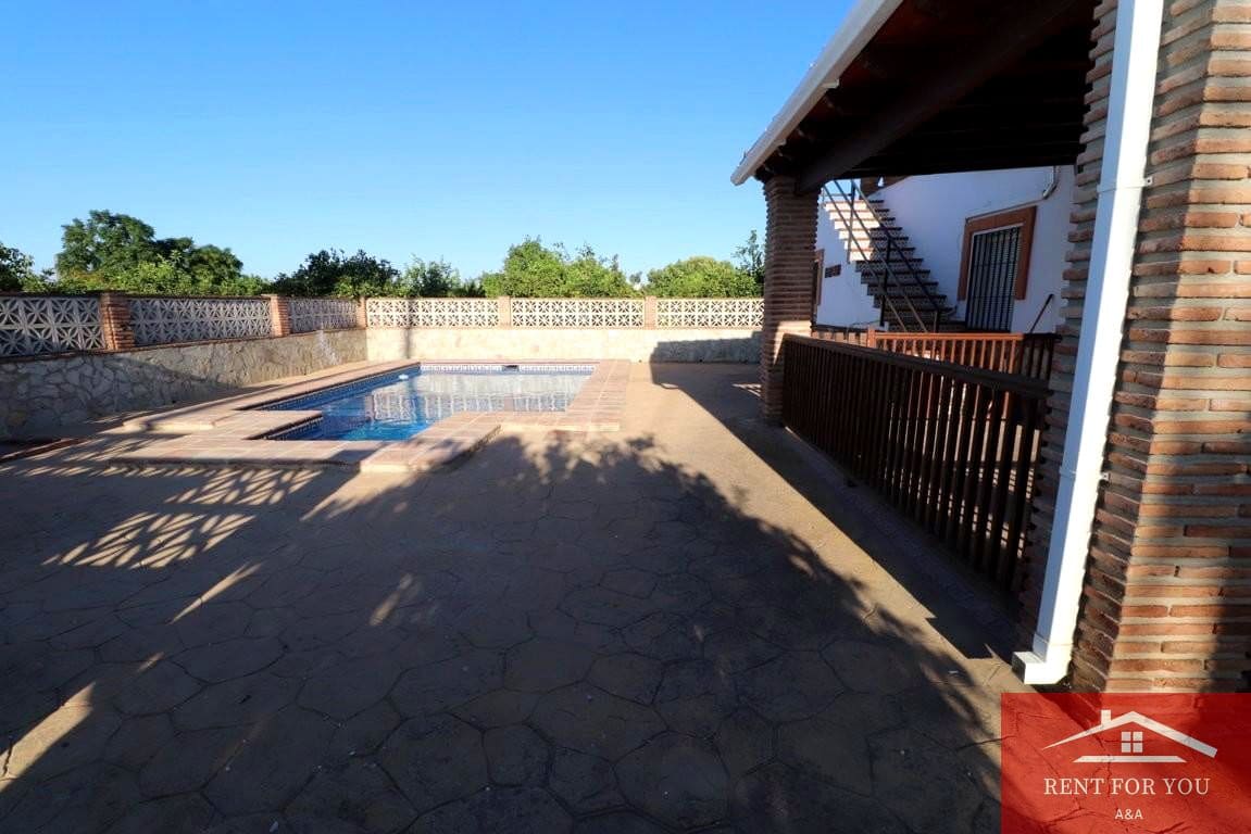 3 soveværelse Villa til leje i Alhaurin el Grande med swimmingpool garage - € 1.400 (Ref: 10085311)