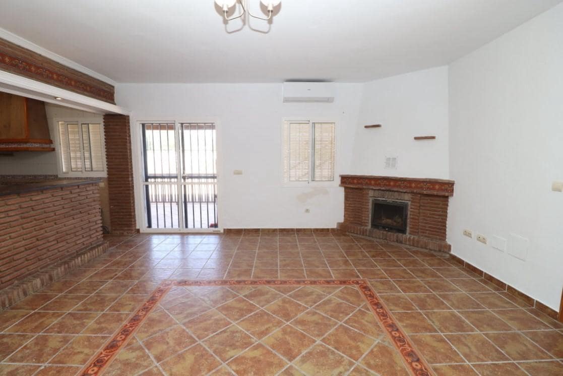 3 bedroom Villa for rent in Alhaurin el Grande with pool garage - € 1,400 (Ref: 10085311)