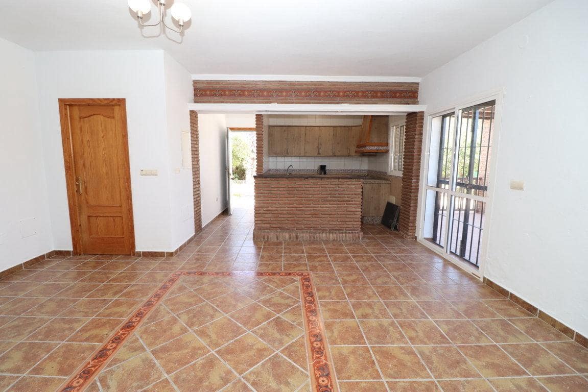 3 bedroom Villa for rent in Alhaurin el Grande with pool garage - € 1,400 (Ref: 10085311)