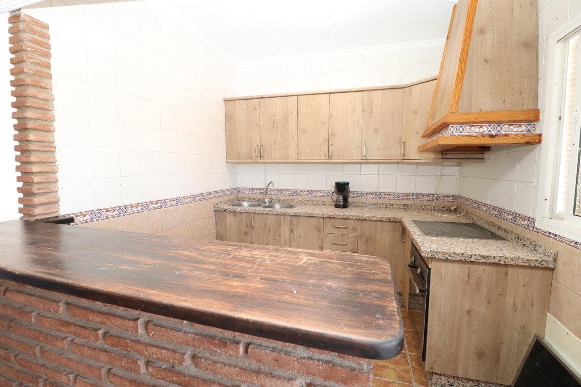 3 bedroom Villa for rent in Alhaurin el Grande with pool garage - € 1,400 (Ref: 10085311)
