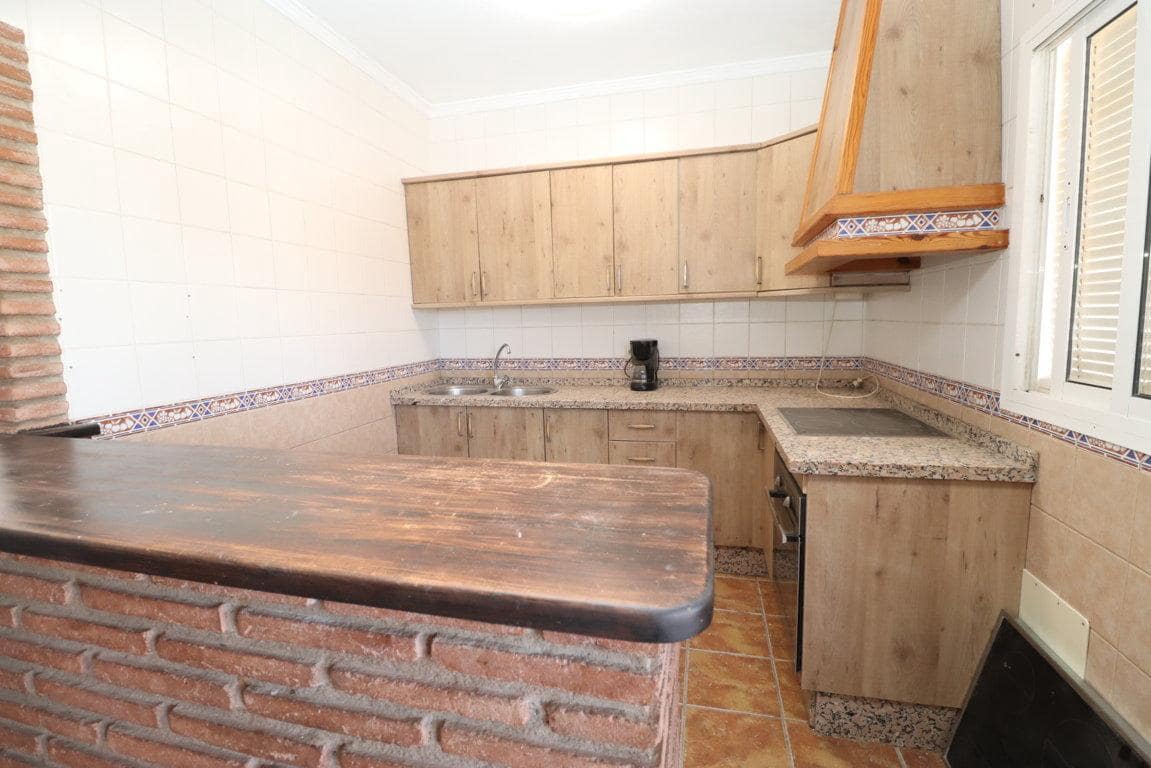 3 bedroom Villa for rent in Alhaurin el Grande with pool garage - € 1,400 (Ref: 10085311)