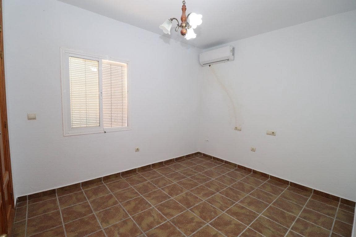 3 bedroom Villa for rent in Alhaurin el Grande with pool garage - € 1,400 (Ref: 10085311)