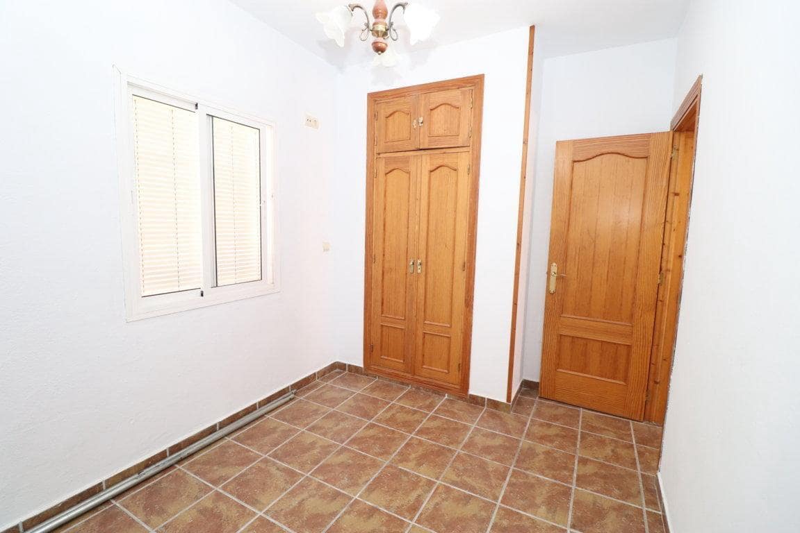 3 bedroom Villa for rent in Alhaurin el Grande with pool garage - € 1,400 (Ref: 10085311)