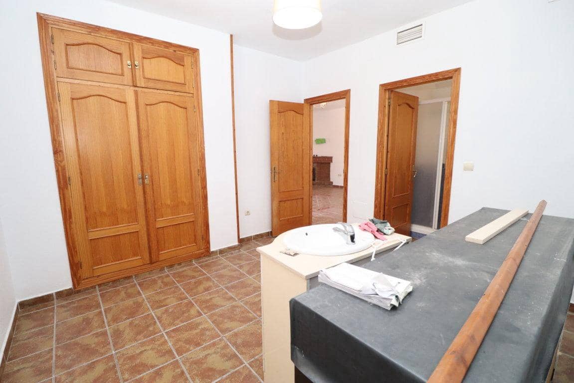 3 bedroom Villa for rent in Alhaurin el Grande with pool garage - € 1,400 (Ref: 10085311)