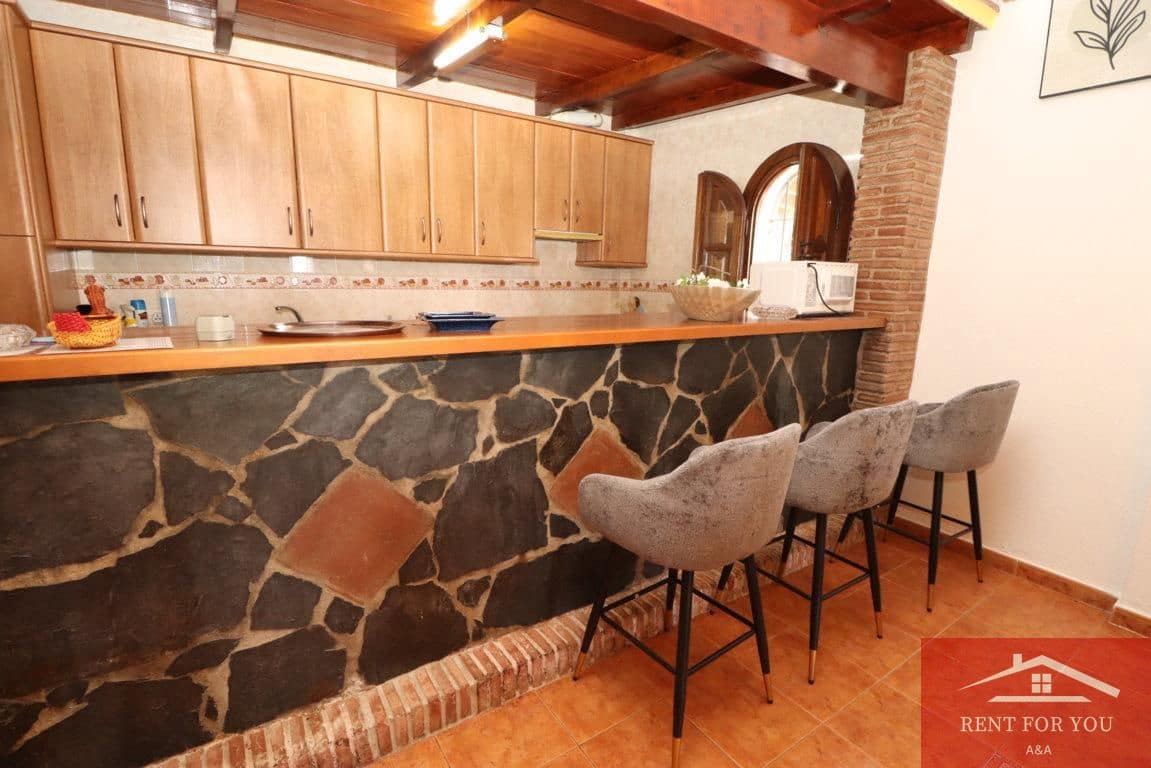 3 quarto Moradia para arrendar em Alozaina com piscina - 1 800 € (Ref: 10086760)