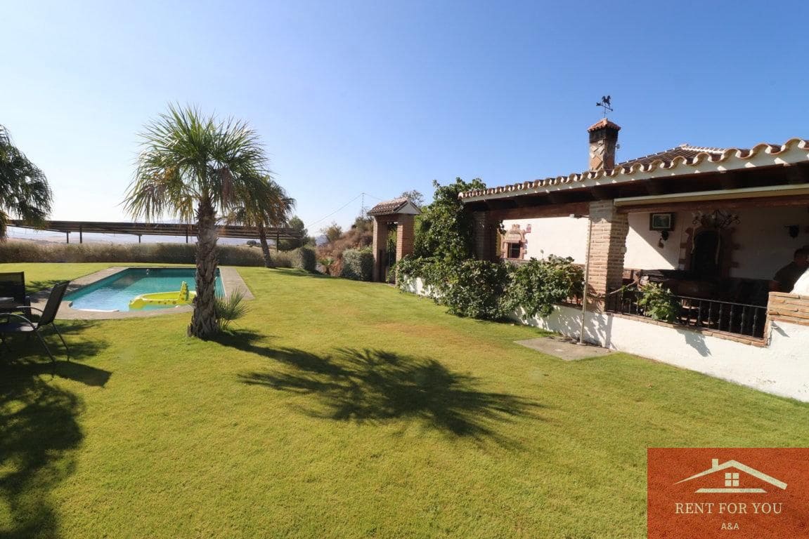 3 quarto Moradia para arrendar em Alozaina com piscina - 1 800 € (Ref: 10086760)