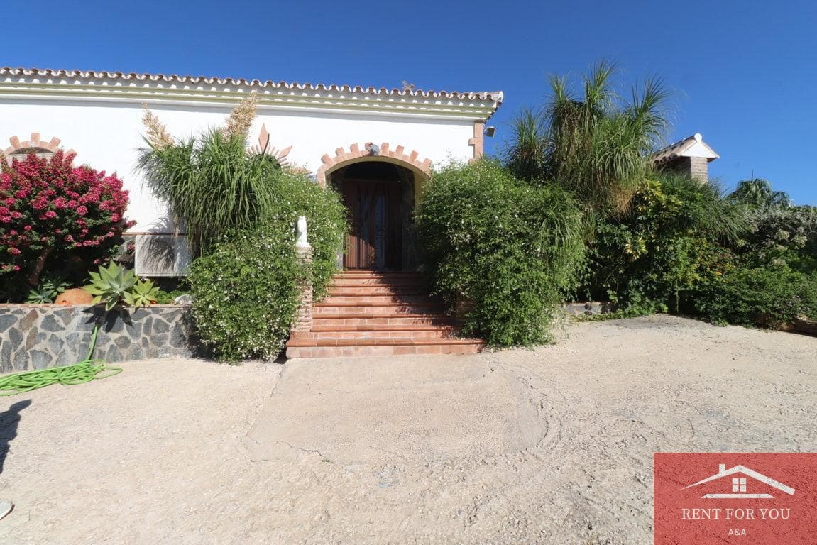 3 quarto Moradia para arrendar em Alozaina com piscina - 1 800 € (Ref: 10086760)